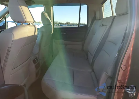 2019 Honda Ridgeline Rtl z USA, uszkodzony, nr VIN 5FPYK3F79KB024375